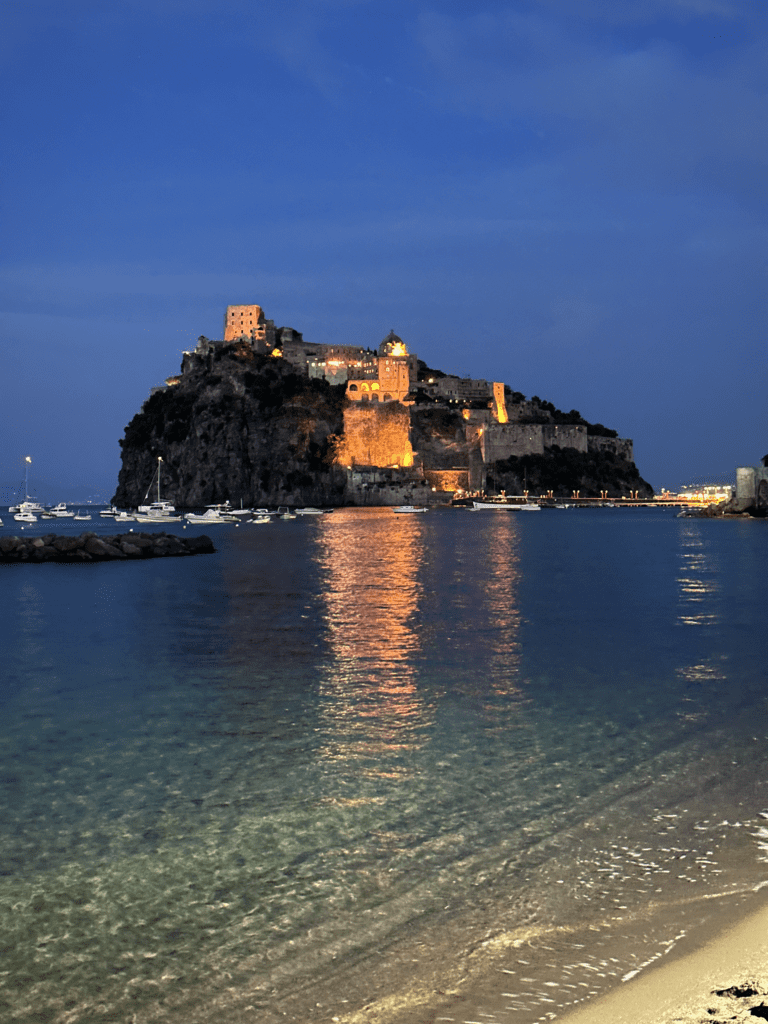 Bilden visar Ischia Ponte